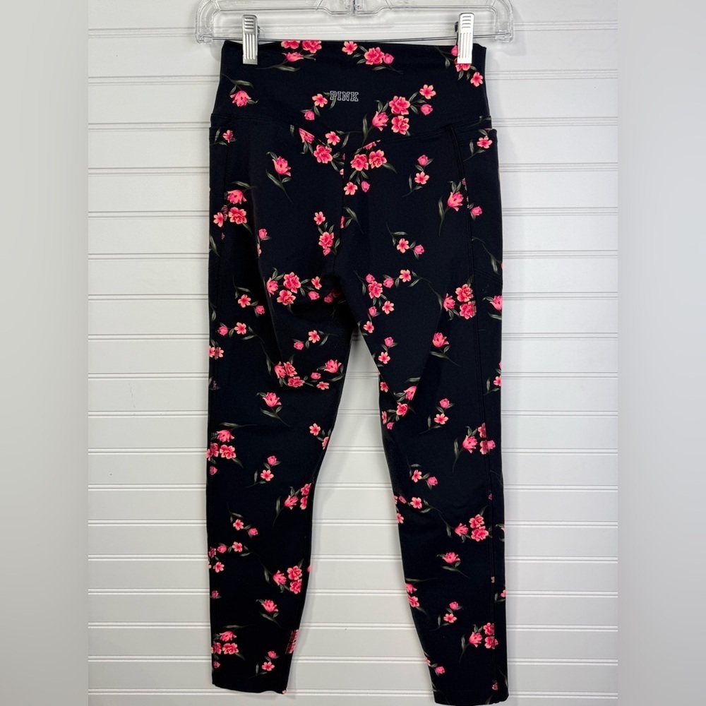 Victoria’s Secret PINK Ultimate black and pink floral leggings. Size small.